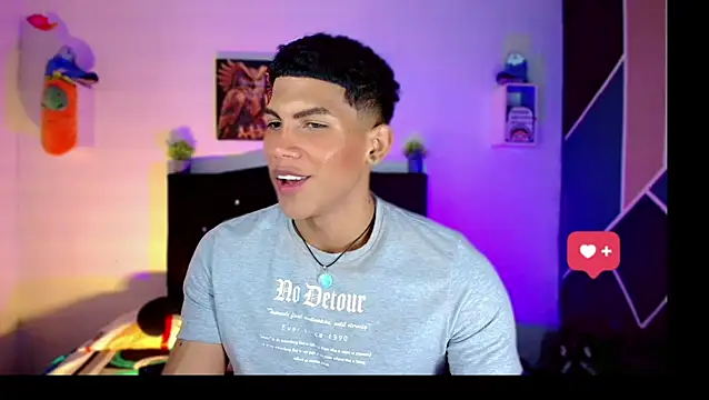 Snapshot of Damian_latinxxx chatting on March 8, 9:28 am Damian latinxxx online show from March 8, 9:28 am