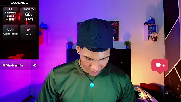 Snapshot of Damian_latinxxx chatting on March 14, 5:59 am Damian latinxxx online show from March 14, 5:59 am