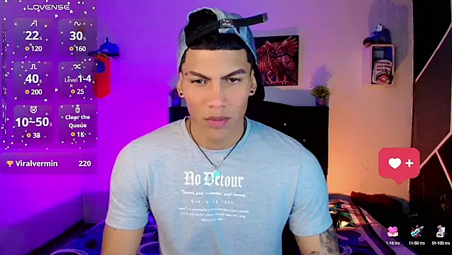 Snapshot of Damian_latinxxx chatting on March 15, 3:07 am Damian latinxxx online show from March 15, 3:07 am