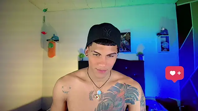 Snapshot of Damian_latinxxx chatting on March 15, 9:19 am Damian latinxxx online show from March 15, 9:19 am