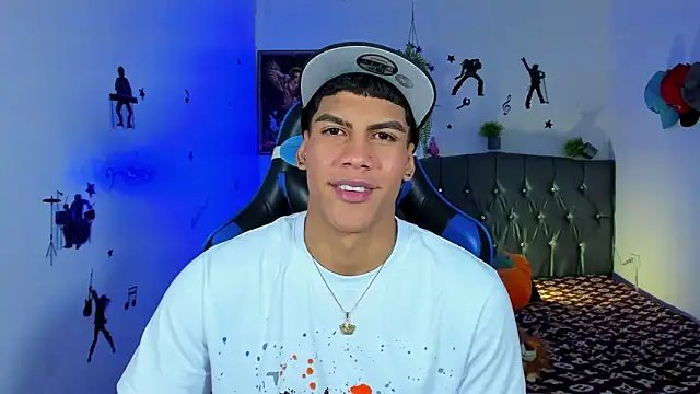 Snapshot of Damian_latinxxx chatting on September 19, 3:08 am Damian latinxxx online show from September 19, 3:08 am