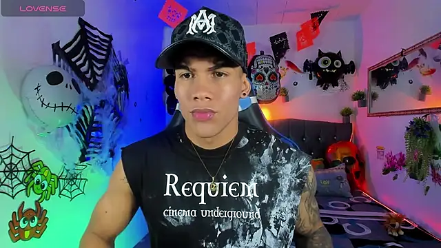 Snapshot of Damian_latinxxx chatting on October 9, 3:04 am Damian latinxxx online show from October 9, 3:04 am