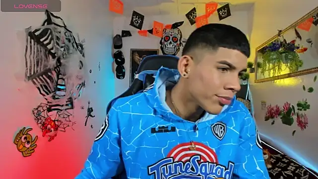 Snapshot of Damian_latinxxx chatting on October 20, 2:56 am Damian latinxxx online show from October 20, 2:56 am