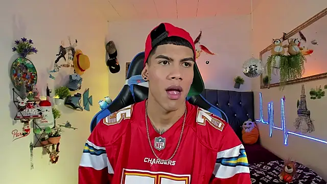 Snapshot of Damian_latinxxx chatting on November 20, 3:07 am Damian latinxxx online show from November 20, 3:07 am