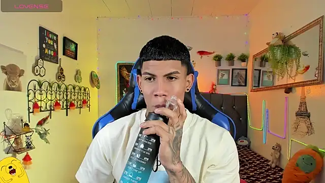 Damian latinxxx online show from January 9, 3:09 am