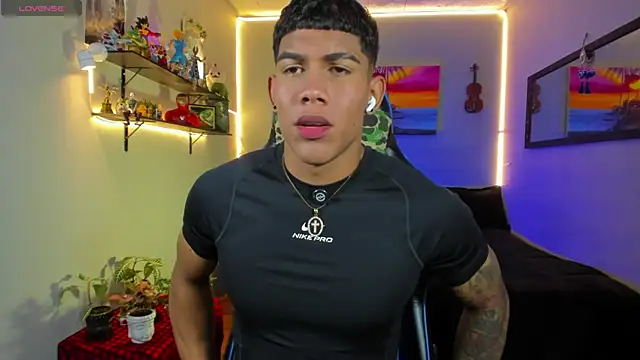 Damian latinxxx online show from July 18, 9:02 am