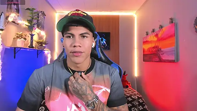 Damian latinxxx online show from August 2, 8:57 am