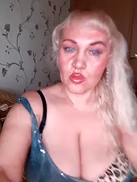 Snapshot of IsabellaBoni chatting on November 18, 6:40 am IsabellaBoni online show from November 18, 6:40 am