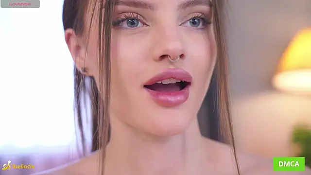 Snapshot of Bellacle chatting on October 7, 8:00 am Bellacle online show from October 7, 8:00 am