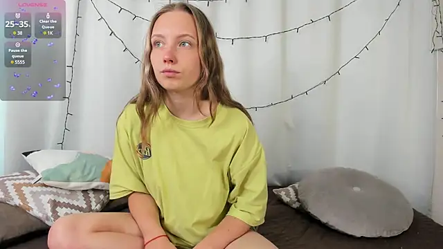 Snapshot of bubble_bbb chatting on December 25, 10:17 am bubble bbb online show from December 25, 10:17 am