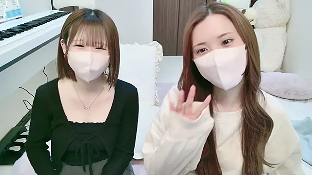 Snapshot of -SHINON- chatting on December 28, 11:30 am -SHINON- online show from December 28, 11:30 am
