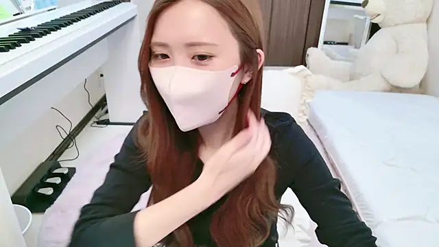 Snapshot of -SHINON- chatting on January 12, 11:17 am -SHINON- online show from January 12, 11:17 am