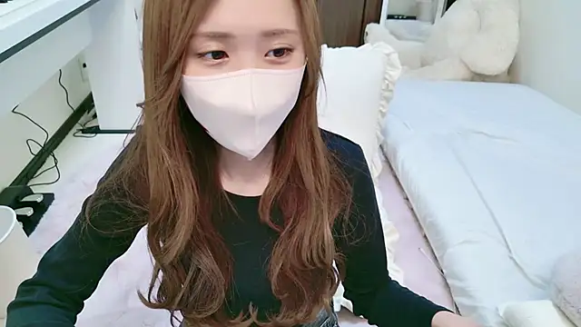 Snapshot of -SHINON- chatting on January 12, 2:30 pm -SHINON- online show from January 12, 2:30 pm