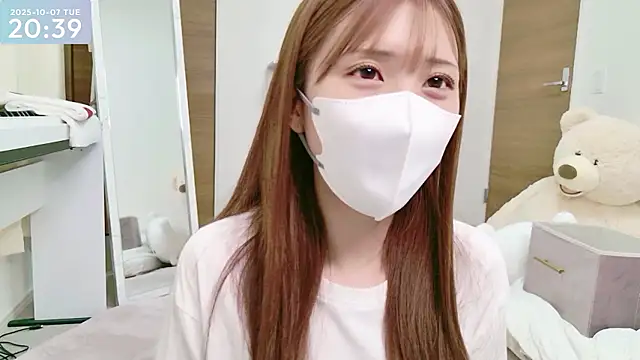 Snapshot of -SHINON- chatting on October 7, 11:40 am -SHINON- online show from October 7, 11:40 am