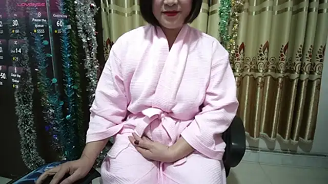 Snapshot of Mama-BigPussy chatting on December 16, 1:49 pm Mama-BigPussy online show from December 16, 1:49 pm