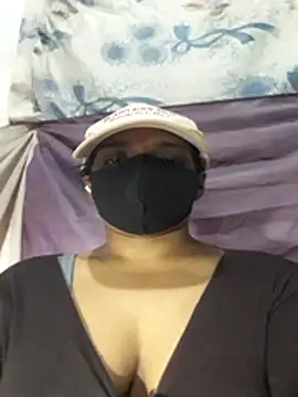 Snapshot of Tharukasenevirathne chatting on June 25, 4:44 pm Tharukasenevirathne online show from June 25, 4:44 pm