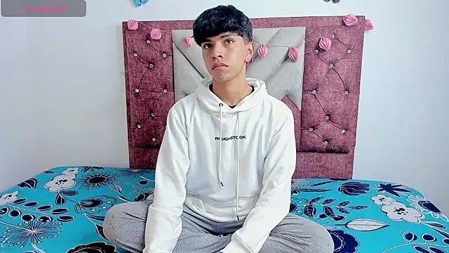 Snapshot of Santy_carrington chatting on March 15, 3:40 am Santy carrington online show from March 15, 3:40 am