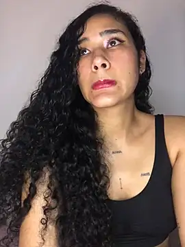 Snapshot of jaderossxx chatting on December 16, 2:57 am jaderossxx online show from December 16, 2:57 am