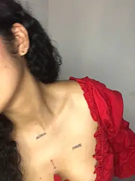 Snapshot of jaderossxx chatting on December 16, 6:05 pm jaderossxx online show from December 16, 6:05 pm