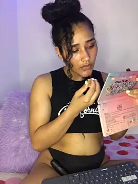 Snapshot of jaderossxx chatting on January 15, 9:09 pm jaderossxx online show from January 15, 9:09 pm