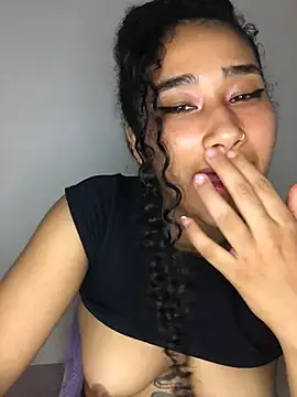 Snapshot of jaderossxx chatting on March 8, 12:22 am jaderossxx online show from March 8, 12:22 am