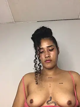 Snapshot of jaderossxx chatting on March 15, 1:19 am jaderossxx online show from March 15, 1:19 am