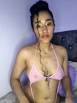 Snapshot of jaderossxx chatting on October 19, 7:58 pm jaderossxx online show from October 19, 7:58 pm