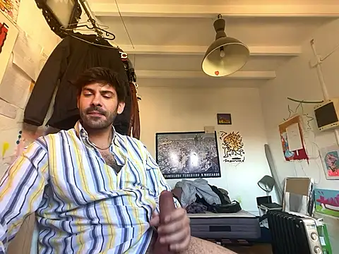 Snapshot of xxlbarcelona chatting on April 2, 8:45 am xxlbarcelona online show from April 2, 8:45 am