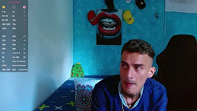 Snapshot of bray_hotboy777 chatting on December 15, 8:58 pm bray hotboy777 online show from December 15, 8:58 pm