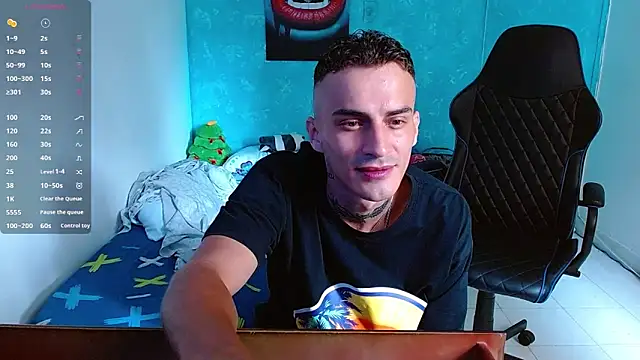 Snapshot of bray_hotboy777 chatting on December 22, 4:27 pm bray hotboy777 online show from December 22, 4:27 pm