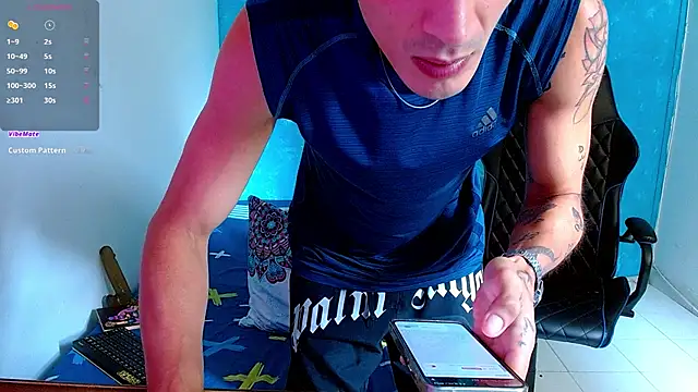 Snapshot of bray_hotboy777 chatting on March 2, 3:59 pm bray hotboy777 online show from March 2, 3:59 pm