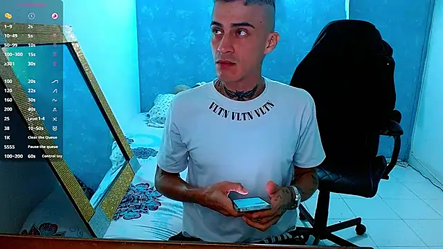 Snapshot of bray_hotboy777 chatting on March 22, 12:28 am bray hotboy777 online show from March 22, 12:28 am