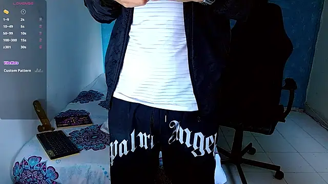 Snapshot of bray_hotboy777 chatting on March 22, 11:32 am bray hotboy777 online show from March 22, 11:32 am