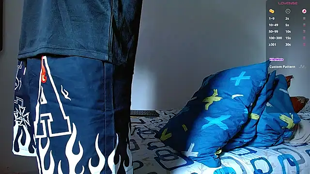 Snapshot of bray_hotboy777 chatting on October 21, 4:51 pm bray hotboy777 online show from October 21, 4:51 pm