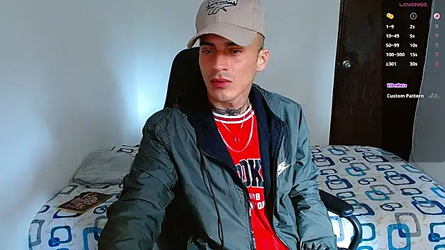 Snapshot of bray_hotboy777 chatting on November 16, 3:39 pm bray hotboy777 online show from November 16, 3:39 pm