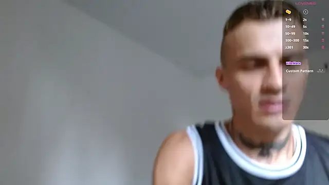 Snapshot of bray_hotboy777 chatting on November 26, 2:07 pm bray hotboy777 online show from November 26, 2:07 pm