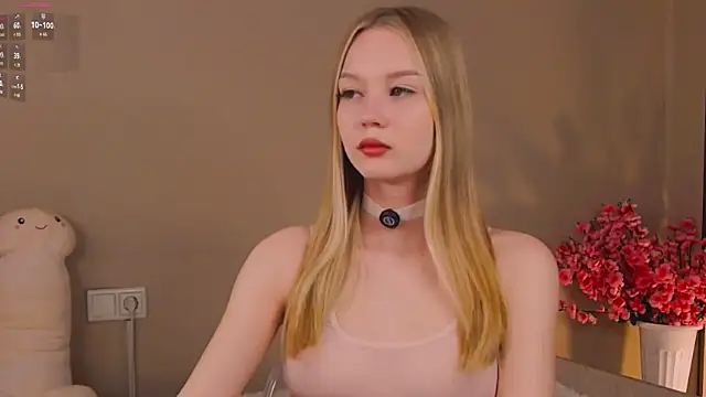 nik0le  online show from April 29, 11:00 pm