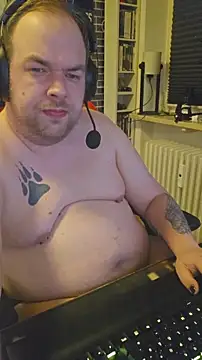 PupW0lfy online show from February 22, 7:23 pm