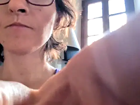 Snapshot of Milky_hairy_mommy chatting on June 23, 3:32 pm Milky hairy mommy online show from June 23, 3:32 pm