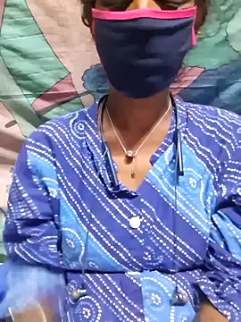 Snapshot of Tamil--Rani chatting on October 29, 11:45 am Tamil--Rani online show from October 29, 11:45 am