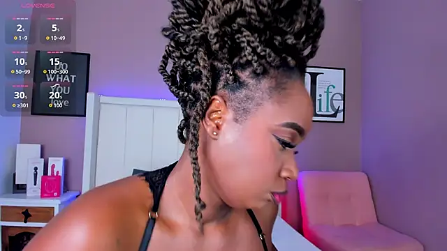 Britanymooree online show from January 8, 7:38 pm