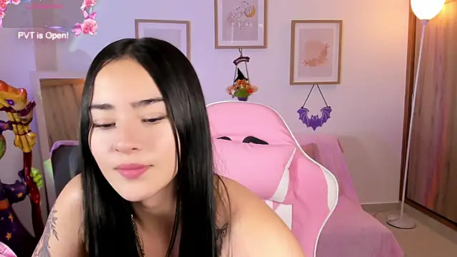 Veronica isaza   online show from October 21, 1:45 pm