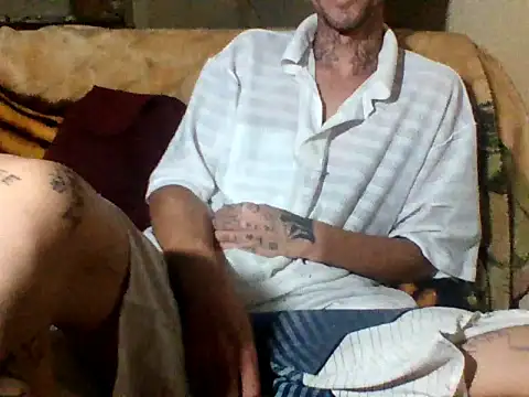 Snapshot of sellvageria chatting on September 17, 10:11 pm sellvageria online show from September 17, 10:11 pm