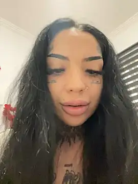 Snapshot of CreamyInkky_ chatting on December 12, 1:49 pm CreamyInkky  online show from December 12, 1:49 pm