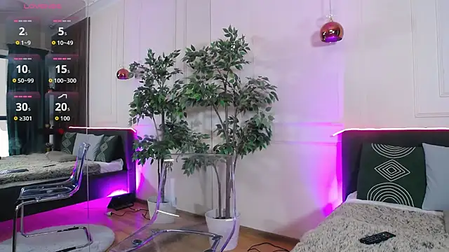 Snapshot of CreamyInkky_ chatting on October 27, 12:31 pm CreamyInkky online show from October 27, 12:31 pm