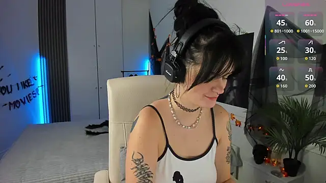 Snapshot of SashaSunlight chatting on November 1, 2:30 pm SashaSunlight online show from November 1, 2:30 pm