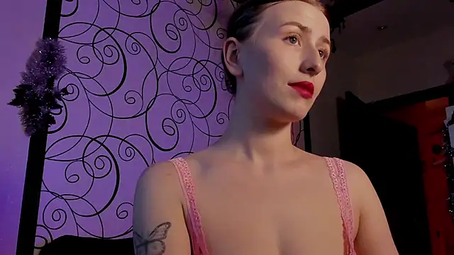 Emily April online show from December 18, 9:58 am