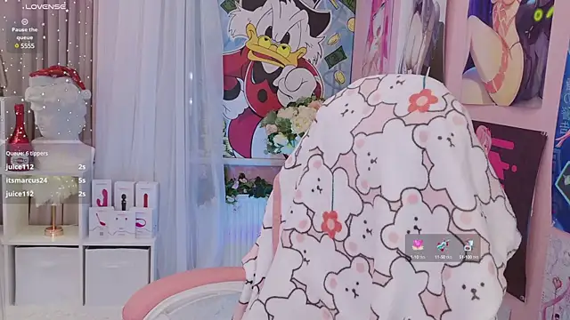 Snapshot of Coconut_Mia chatting on December 14, 12:22 am Coconut Mia online show from December 14, 12:22 am