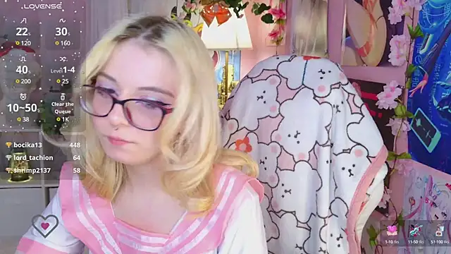 Snapshot of Coconut_Mia chatting on December 24, 12:00 am Coconut Mia online show from December 24, 12:00 am