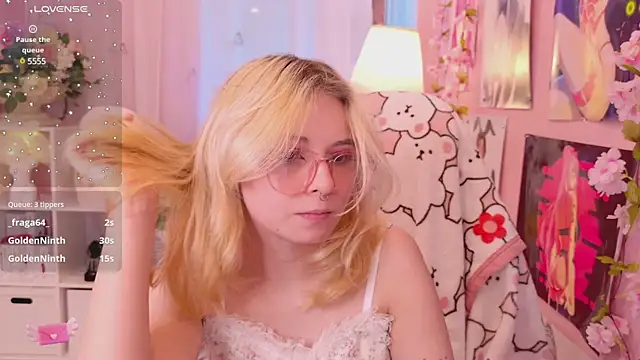 Snapshot of Coconut_Mia chatting on January 24, 3:32 am Coconut Mia online show from January 24, 3:32 am